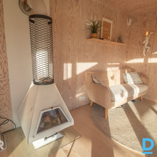 Tikai 200 metrus no jūras - pilnībā aprīkota atpūtas māja ar skaistu, labiekārto