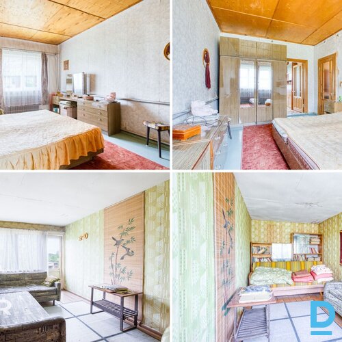 Pārdošanā puse no mājas ar palīgēku un 1800 m² zemes gabalu Balvos.Māja celta 19