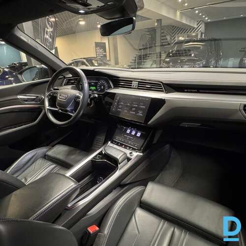 Pārdod Audi Etron 55 Quattro, 2019