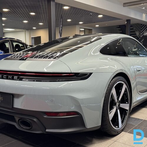 Pārdod Porsche 911 Carrera, 2025