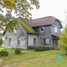 На продажу прочный двухэтажный частный дом с большой территорией, в 5 минутах ез