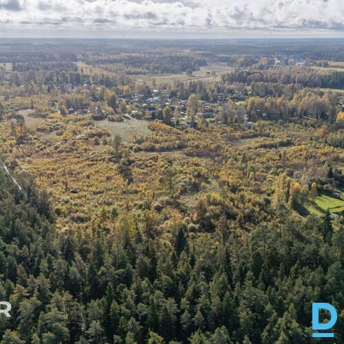Pārdošanā 15.6 ha zemes gabals privātmāju ciemata attīstīšanai 25 km no Rīgas.Īp