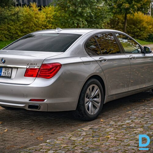 Pārdod BMW 740 3.0i, 2011