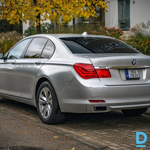 Pārdod BMW 740 3.0i, 2011