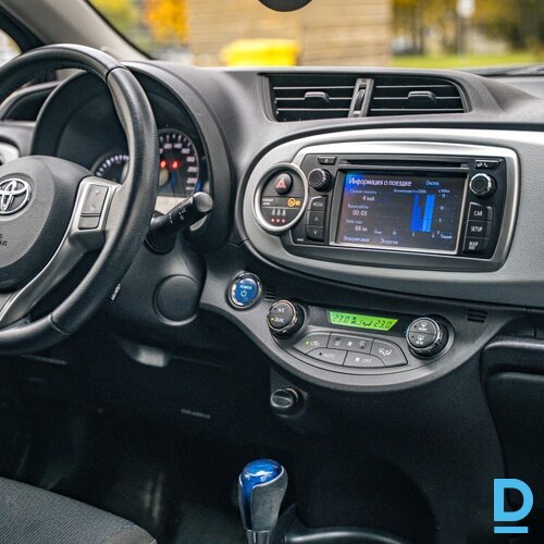 Pārdod Toyota Yaris 1.5 hybrid, 2013 Pārdod Toyota Yaris 1.5 hybrid, 2013