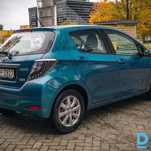 Pārdod Toyota Yaris 1.5 hybrid, 2013 Pārdod Toyota Yaris 1.5 hybrid, 2013