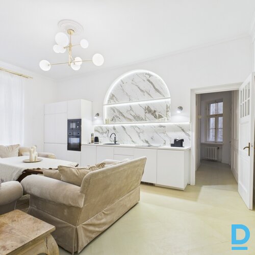 Pārdod dzīvokli Rīga Centrs Brīvības 72