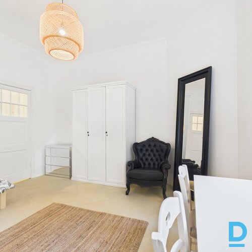 Pārdod dzīvokli Rīga Centrs Brīvības 72