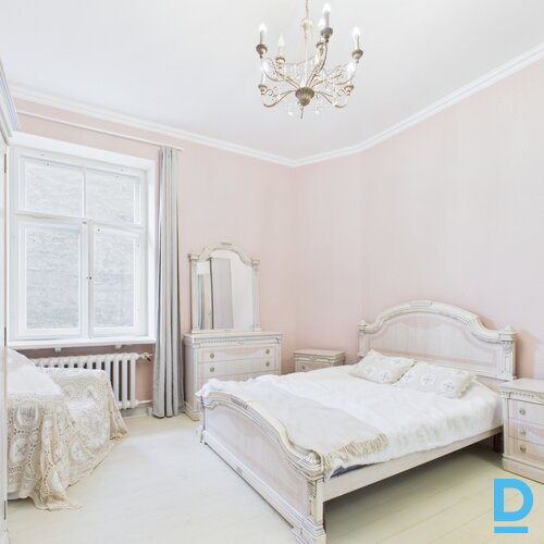 Pārdod dzīvokli Rīga Centrs Brīvības 72