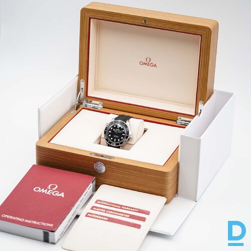 Pārdod Omega Seamaster Diver 300M 42 mm Pārdod Omega Seamaster Diver 300M 42 mm