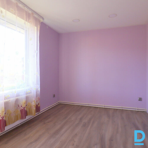 Pārdod māju Sauleskalna iela 2