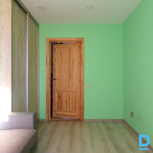 Pārdod māju Sauleskalna iela 2