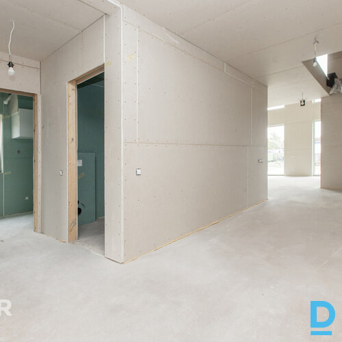 Moderna, kvalitatīva un tikko uzcelta dvīņu māja Dzidriņās.Ēka ir celta un nodot