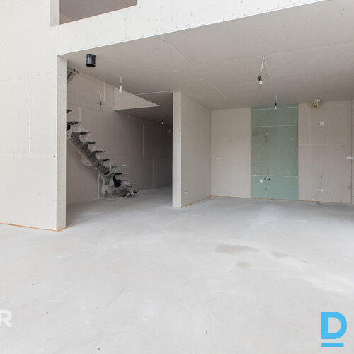 Moderna, kvalitatīva un tikko uzcelta dvīņu māja Dzidriņās.Ēka ir celta un nodot