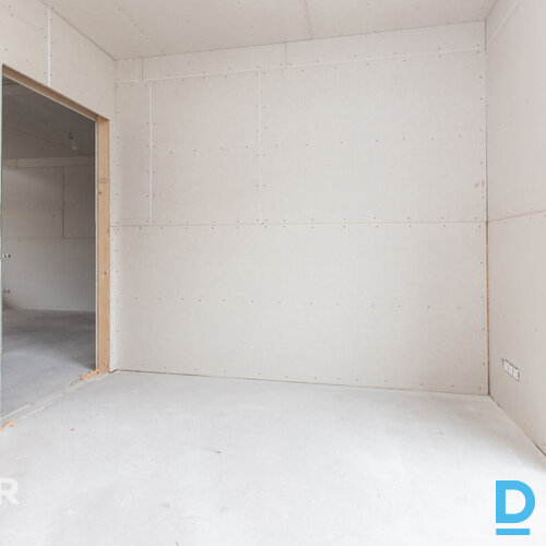 Moderna, kvalitatīva un tikko uzcelta dvīņu māja Dzidriņās.Ēka ir celta un nodot