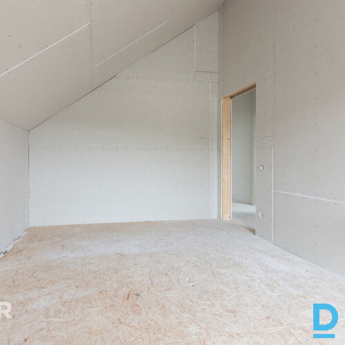 Moderna, kvalitatīva un tikko uzcelta dvīņu māja Dzidriņās.Ēka ir celta un nodot