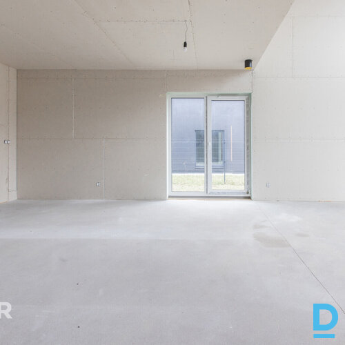 Moderna, kvalitatīva un tikko uzcelta dvīņu māja Dzidriņās.Ēka ir celta un nodot