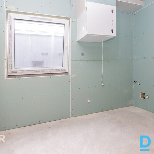 Moderna, kvalitatīva un tikko uzcelta dvīņu māja Dzidriņās.Ēka ir celta un nodot