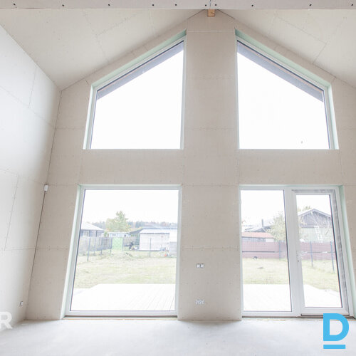 Moderna, kvalitatīva un tikko uzcelta dvīņu māja Dzidriņās.Ēka ir celta un nodot