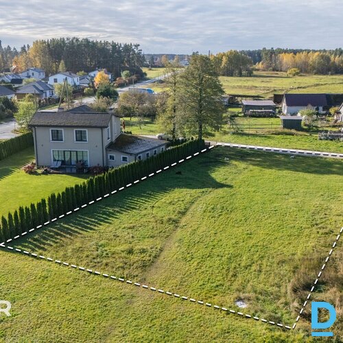 Pārdošanā līdzens, taisnas formas 1500 m² zemes gabals privātmājas būvniecībai K Pārdošanā līdzens, taisnas formas 1500 m² zemes gabals privātmājas būvniecībai K