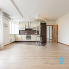 В продаже просторная 2-комнатная квартира с балконом в новом проекте в Баложи.Пл