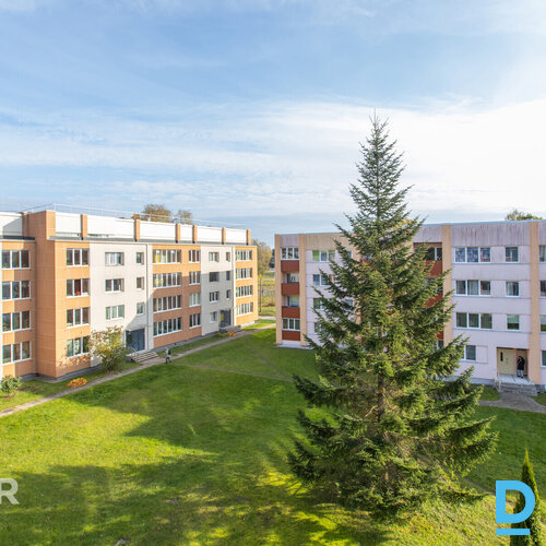 Pārdošanā saulains 2 istabu dzīvoklis ar lodžiju renovētā mājā Siguldā.Dzīvokļa 