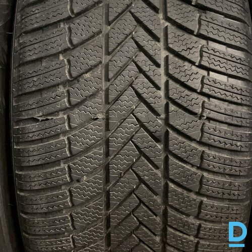 Pārdod Ziemas riepas Bridgestone Blizzak LM005 285/40R21