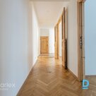 Уникальная, просторная и солнечная квартира с террасой в центре Риги!