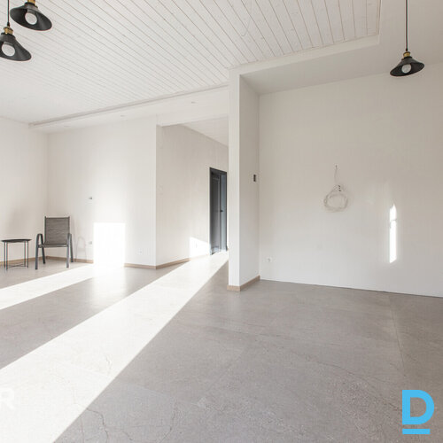 Pārdod pilnīgi jaunu, šogad celtu māju Garkalnē priežu mežāPiedāvājumā pilnīgi j