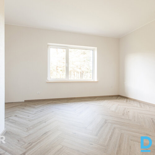 Pārdod pilnīgi jaunu, šogad celtu māju Garkalnē priežu mežāPiedāvājumā pilnīgi j