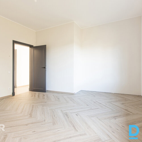 Pārdod pilnīgi jaunu, šogad celtu māju Garkalnē priežu mežāPiedāvājumā pilnīgi j