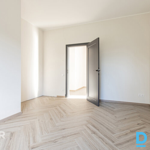 Pārdod pilnīgi jaunu, šogad celtu māju Garkalnē priežu mežāPiedāvājumā pilnīgi j