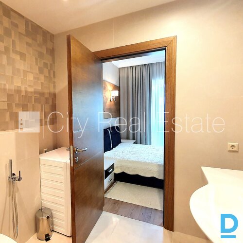 Pārdod dzīvokli Jūrmalā