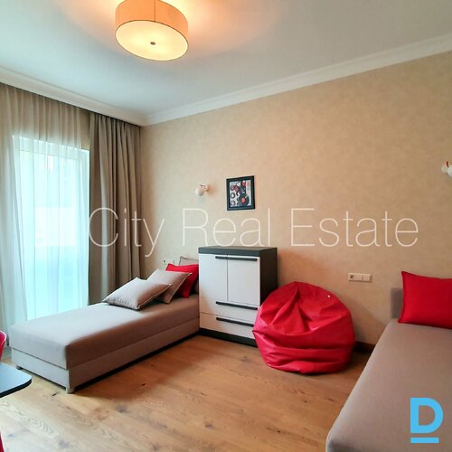 Pārdod dzīvokli Jūrmalā