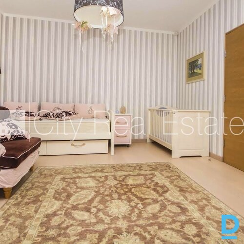 Pārdod māju Jūrmalā