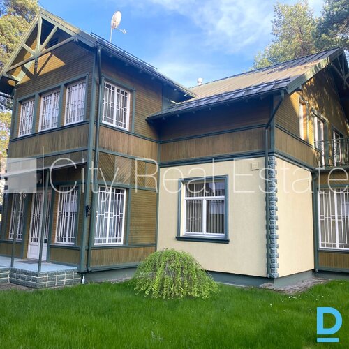 Pārdod māju Jūrmalā