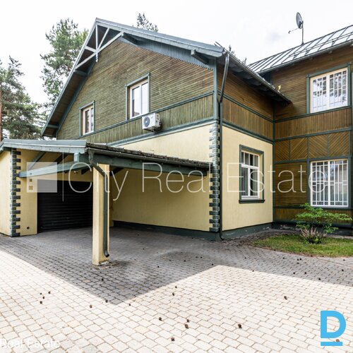 Pārdod māju Jūrmalā