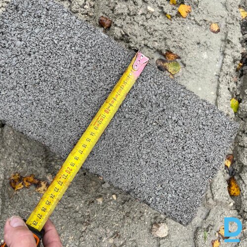 Pārdod granīta drupināto šķembu blokus