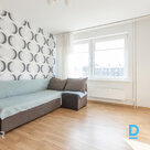 Продаётся солнечная 2-комнатная квартира в зелёном районе рядом с лесом и озером