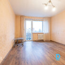 Pārdošanā silts, saules piepildīts 3 istabu dzīvoklis pašā Jelgavas centrā.Dzīvo