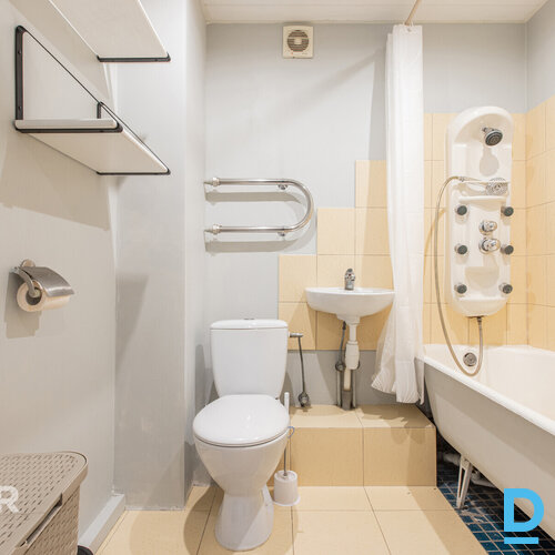 Pārdošanā gaišs un pilnībā atjaunots vienistabas dzīvoklis renovētā mājā Sarkand Pārdošanā gaišs un pilnībā atjaunots vienistabas dzīvoklis renovētā mājā Sarkand