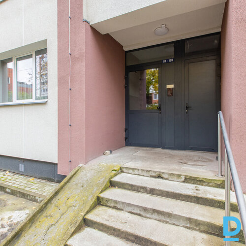 Pārdošanā gaišs un pilnībā atjaunots vienistabas dzīvoklis renovētā mājā Sarkand Pārdošanā gaišs un pilnībā atjaunots vienistabas dzīvoklis renovētā mājā Sarkand