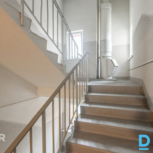 Pārdošanā gaišs un pilnībā atjaunots vienistabas dzīvoklis renovētā mājā Sarkand Pārdošanā gaišs un pilnībā atjaunots vienistabas dzīvoklis renovētā mājā Sarkand