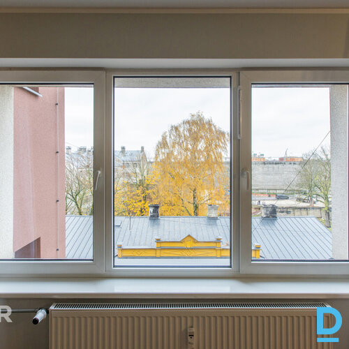 Pārdošanā gaišs un pilnībā atjaunots vienistabas dzīvoklis renovētā mājā Sarkand Pārdošanā gaišs un pilnībā atjaunots vienistabas dzīvoklis renovētā mājā Sarkand