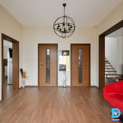 Pārdod māju Līdaciņu iela 3