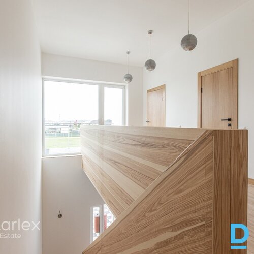 Pilna apdare - 4 istabu townhouse māja Mārupes vidū ar terasi un balkoniem, sava zaļā zona Pilna apdare - 4 istabu townhouse māja Mārupes vidū ar terasi un balkoniem, sava zaļā zona