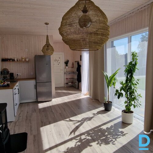 Tiek pārdots skaists, sakopts īpašums Ādažos 200 m no Gaujas!