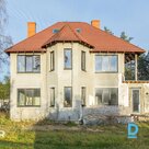 Продаётся недостроенный двухэтажный жилой дом с 6 комнатами в Берги.Дом построен