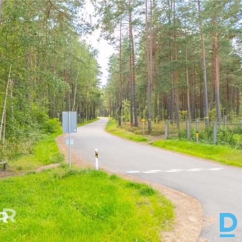 Pārdošanā 3100 m² zemes gabals privātai apbūvei netālu no jūras un Ādažiem.Dzīvo Pārdošanā 3100 m² zemes gabals privātai apbūvei netālu no jūras un Ādažiem.Dzīvo