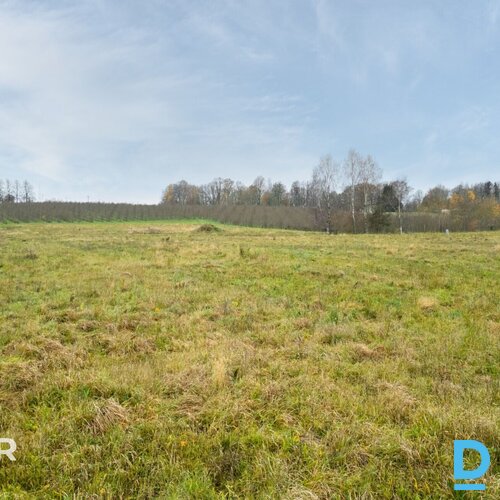 Pārdošanā 5430 m² zemes gabals privātai apbūvei Raganā.Zeme atrodas savrupmāju a